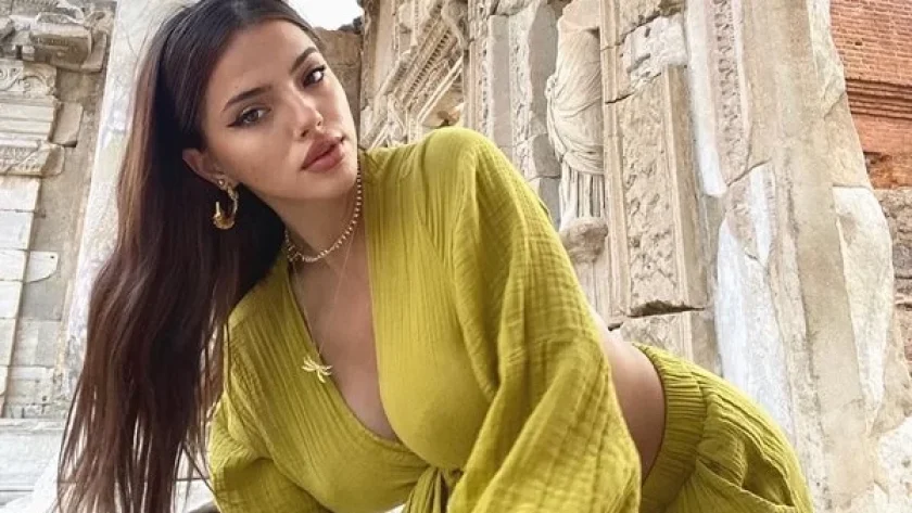 DARA ще представи България на „Евровизия 2026“ с песента „Bangaranga“