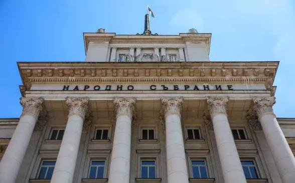 Нова антикорупционна комисия на косъм: парламентът гласува „за“, срокът по ПВУ тиктака