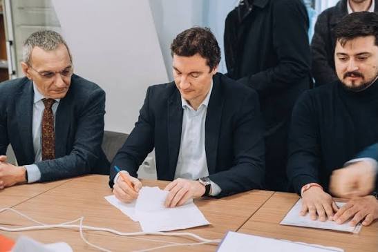 Варна влиза с 16 депутати в новия парламент: ПБ взема 9 мандата, решението на Костадинов може да размести листата