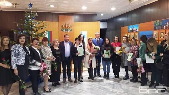 Варна избра номинациите за награда „Варна“: ученици и учители с отличия, но и празни категории