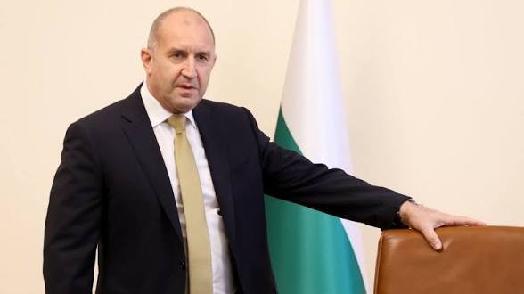 6 млн. евро от бюджета, за да спре лихвата: кабинетът „Радев“ плаща за загубено дело срещу парламента