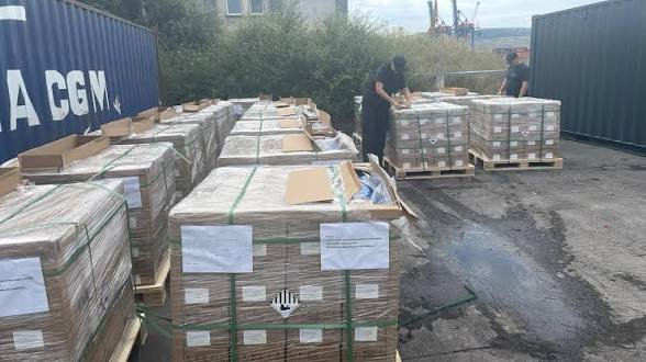 Митниците блокираха 12 контейнера за 2 млн. долара във Варна и Бургас: следа към разследване на EPPO