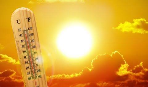 Жълт код за жеги в цялата страна: до 38° във вътрешността, гръмотевици следобед