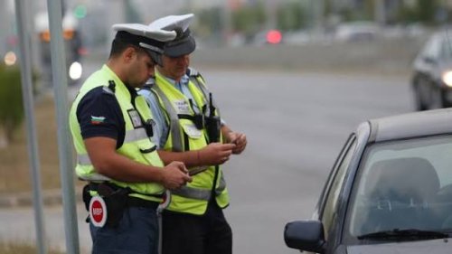 Масови проверки по пътищата: над 13 000 автомобила спрени, хиляди санкции за седмица