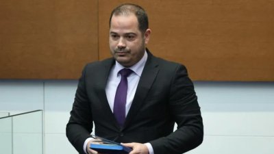 Калин Стоянов атакува Демерджиев: &bdquo;От чии тефтери се подават назначенията в МВР?&ldquo;