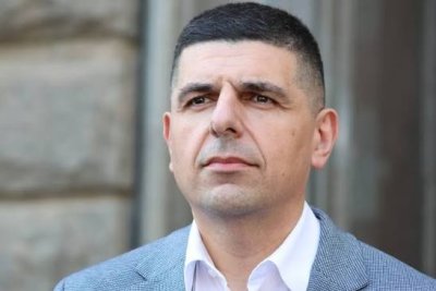 Скандал в енергийната комисия: няма кворум, риск за &euro;437 млн. и обвинения в саботаж