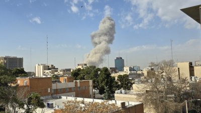 Израелските въздушни удари поразиха ръководния комплекс на Иран в Техеран