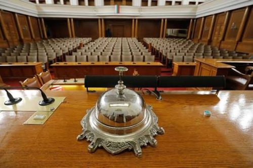 Парламентът затяга правилата: опозицията губи инструменти, шефът на НС получава повече власт