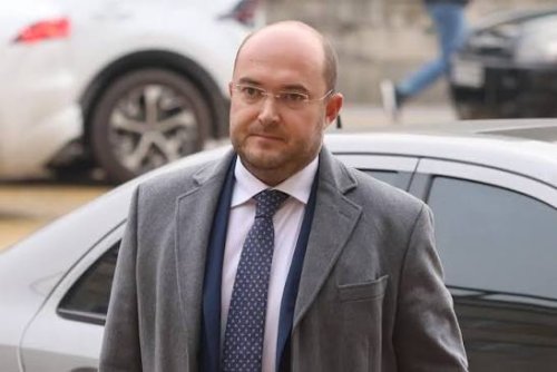 Съмнения за нередности при осиновяване в София: депутат от &bdquo;Възраждане&ldquo; иска проверка