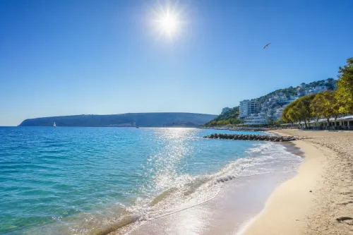 Варна: до 29° и море 25° при слънчево време