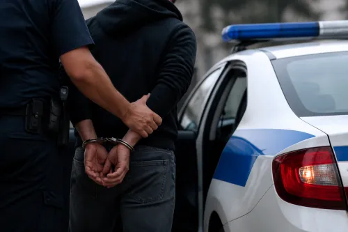 Полицията във Варна задържа осъждан мъж за кражба на телефон