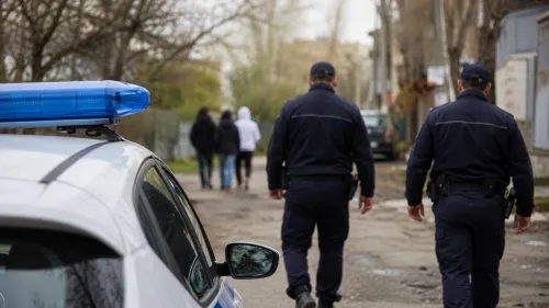 Полицията във Варна издири деца след убийство на котенце