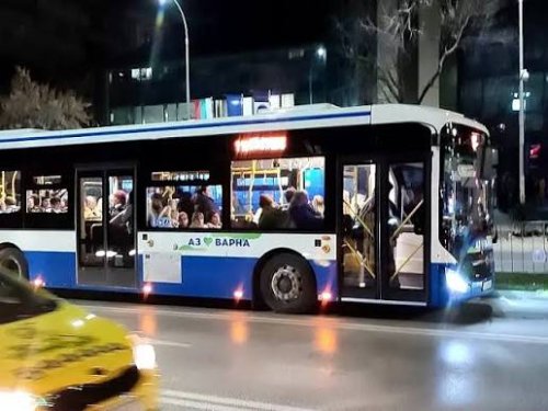 Варна пуска нощни автобуси и тролеи за 15 август: пълното разписание по линии
