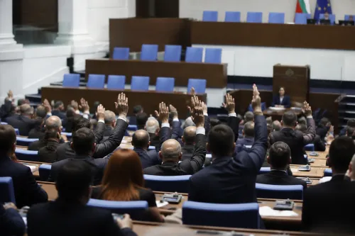 Парламентът отхвърли изслушване на шефа на ДАНС за Невзоров