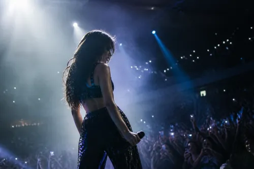 PAOLA тръгва на турне и идва в пет града