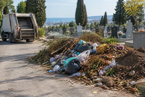 Прокуратурата проверява отпадъци в гробищата на Варна