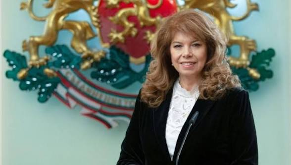 Йотова алармира: Дигиталният век ни отдалечава от корена – „Имаме нужда от повече духовност“