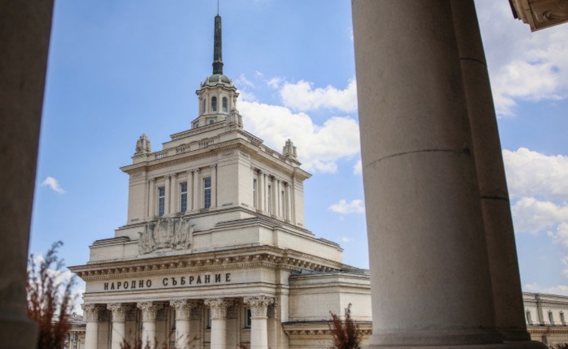 Подкрепата за Радев продължава да расте, инфлацията е решаваща за избирателите