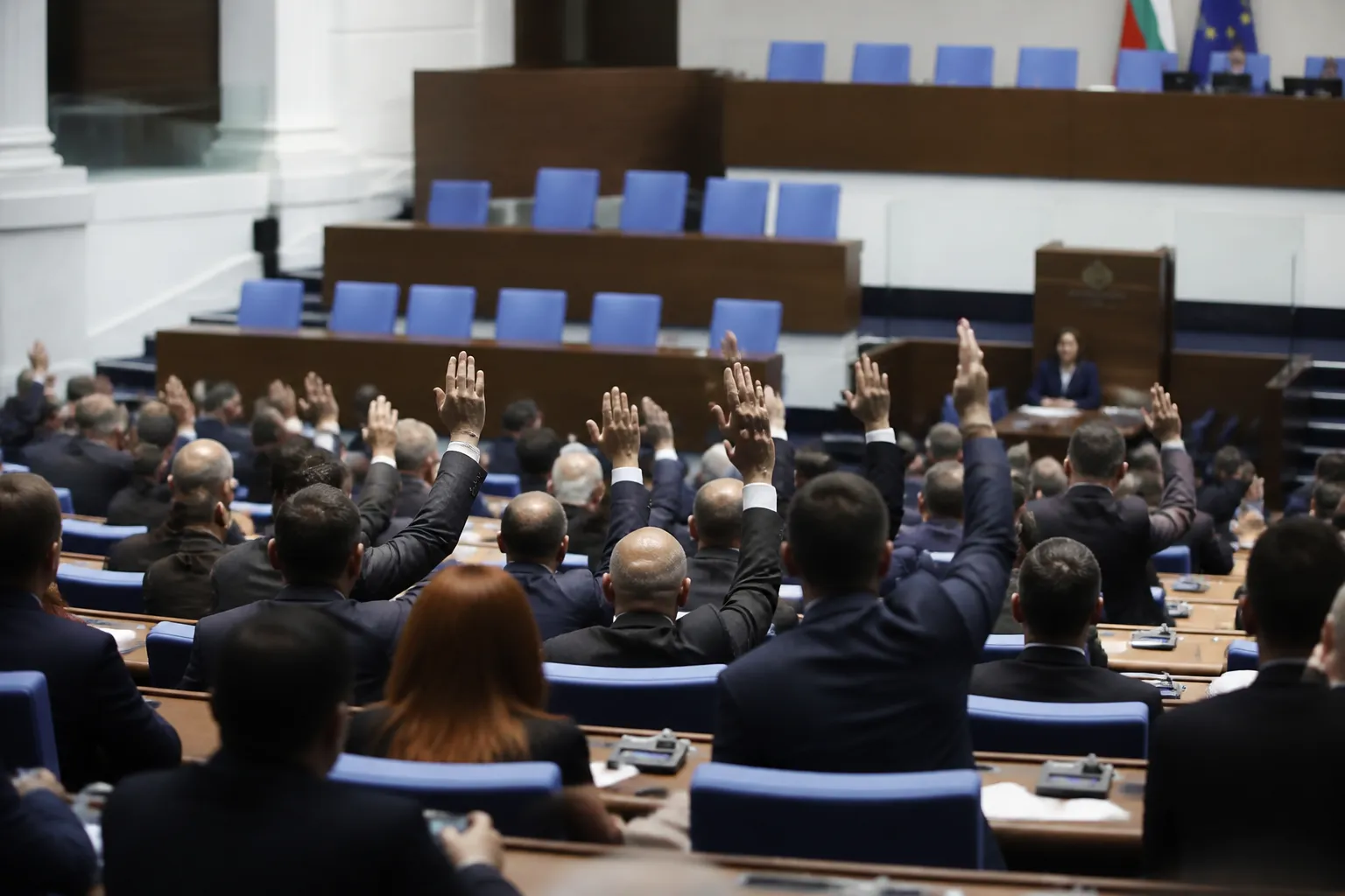 Парламентът отхвърли изслушване на шефа на ДАНС за Невзоров