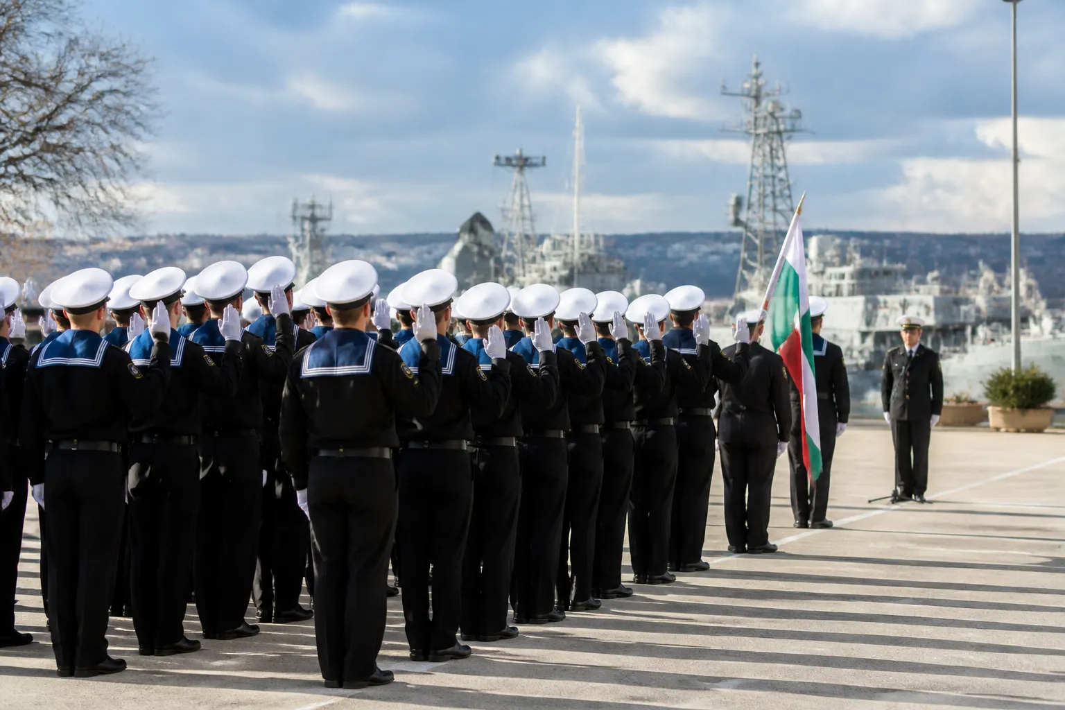 50 курсанти положиха военна клетва във ВВМУ във Варна