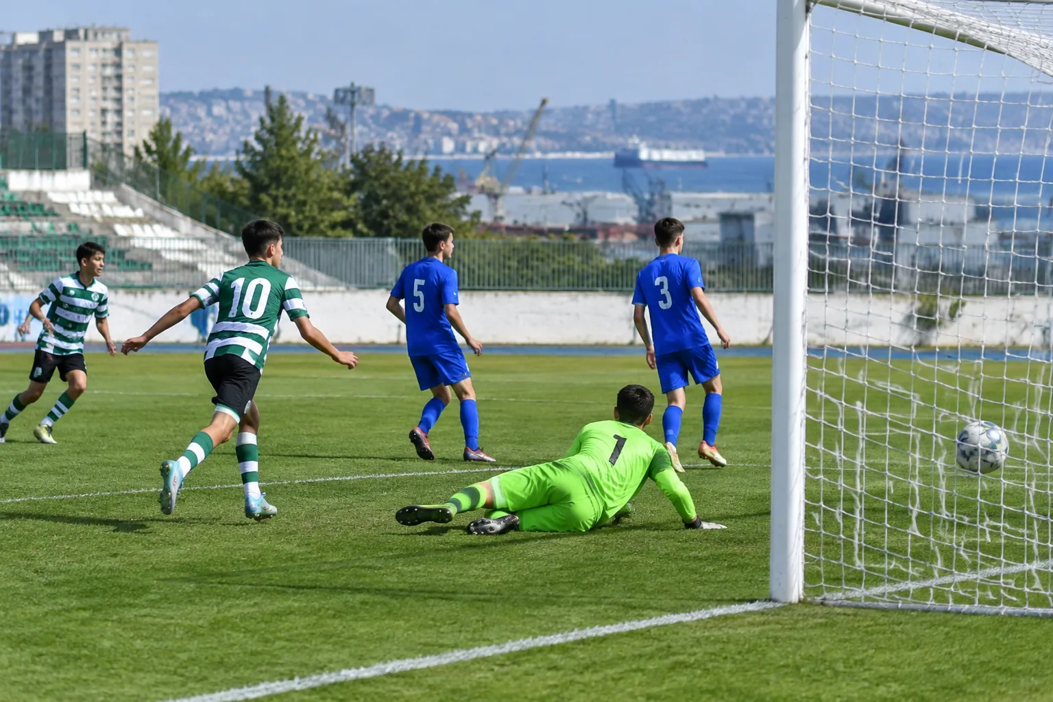 Черно море U15 победи Спартак Варна с гол в 65-ата