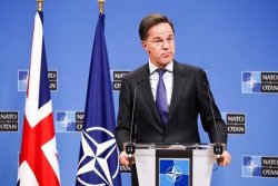 Рюте в Киев: НАТО обсъжда ускорена военна помощ и щит за украинското небе