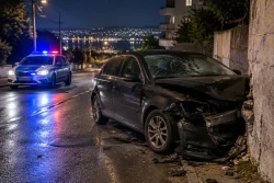 Неправоспособен шофьор бяга от патрул и катастрофира в Аспарухово