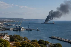 Русия съобщи за удар по кораб в Черно море